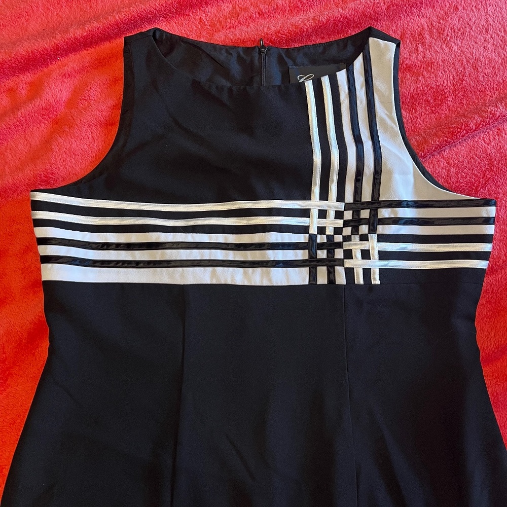 Cartise Black & White Sheath Dress Striped Size 16 Sleeveless